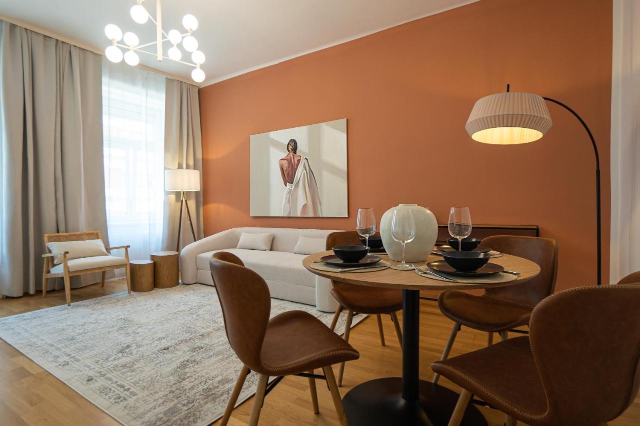 Bright 3-room With A King-size Bed Viena