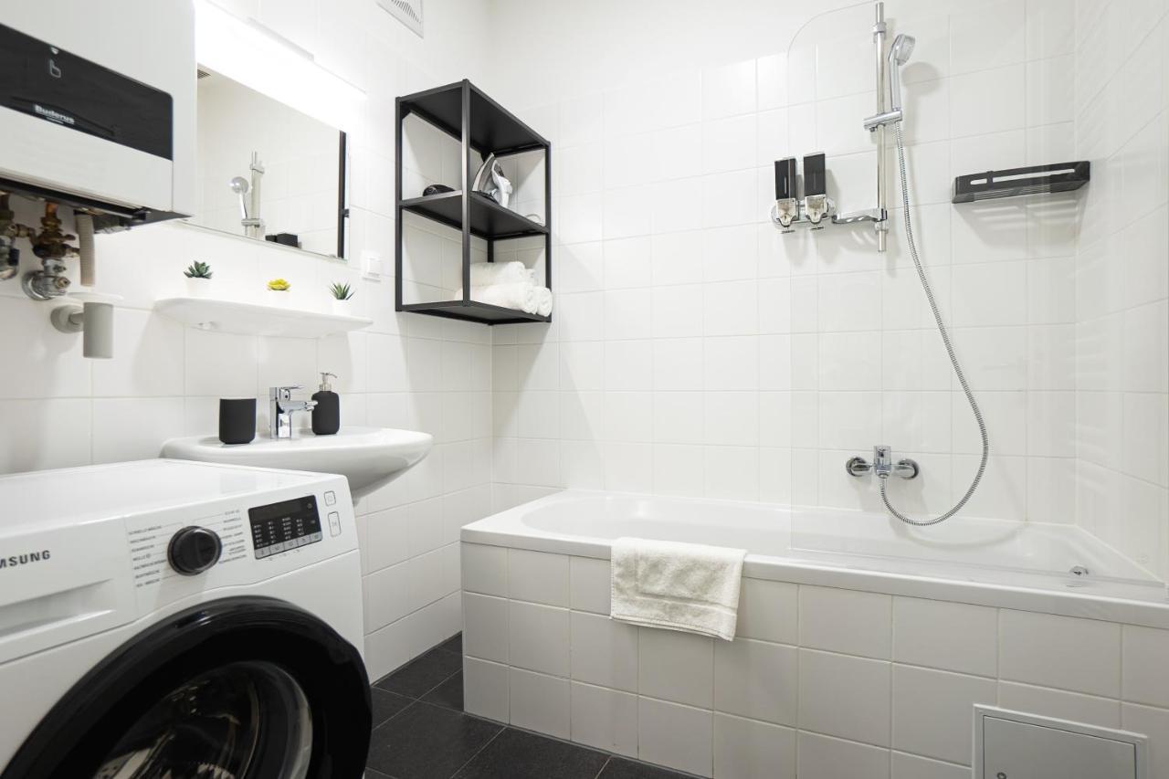 Apartamento Bright 3-room With A King-size Bed *
